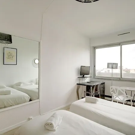 Logement Pour 4 Pers Proche Des Buttes Chaumont Paris Exterior photo
